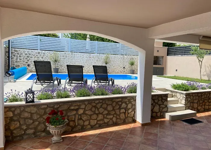 Mima 돈제페트레케인